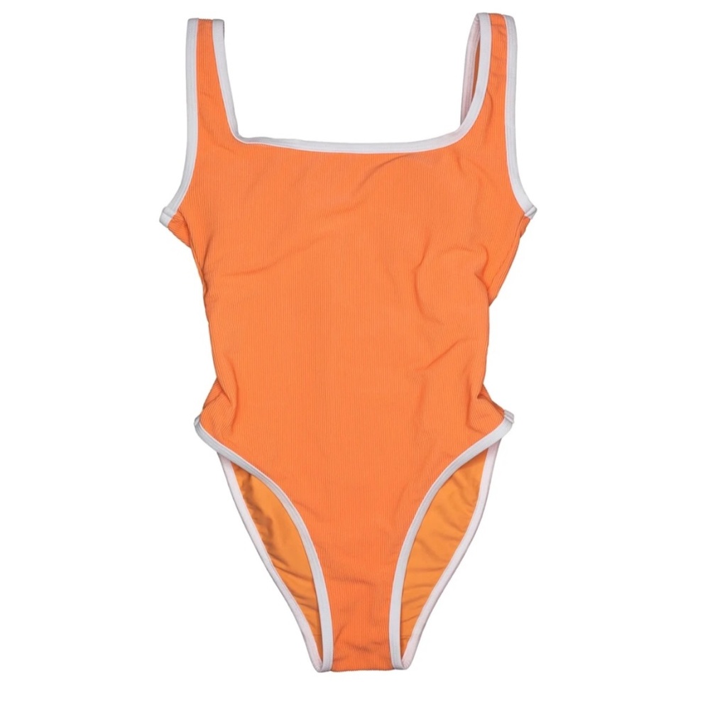 Lain Snow Ocean Isle One Piece